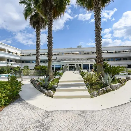 Fab With Pool & Terrace & Freepark