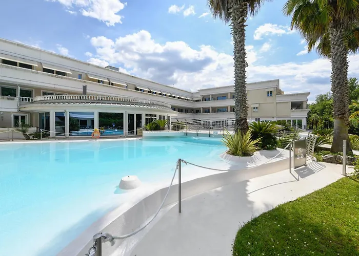 Fab With Pool & Terrace & Freepark *