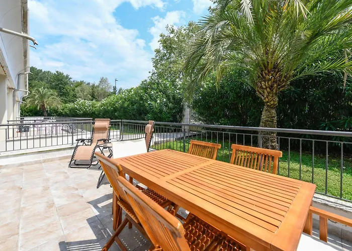 Fab With Pool & Terrace & Freepark 아파트 데센자노델가르다