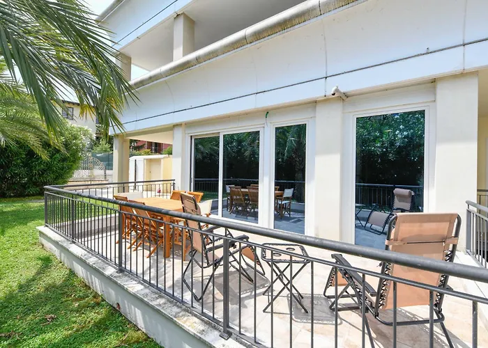 아파트 Fab With Pool & Terrace & Freepark *