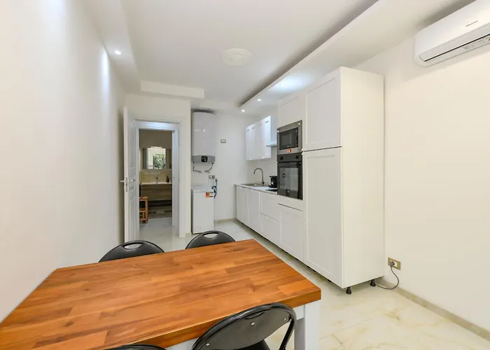 Fab With Pool & Terrace & Freepark 데센자노델가르다